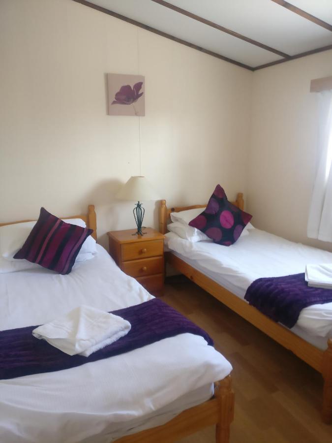 The Raddle Inn Log Cabins Croxden Екстер'єр фото