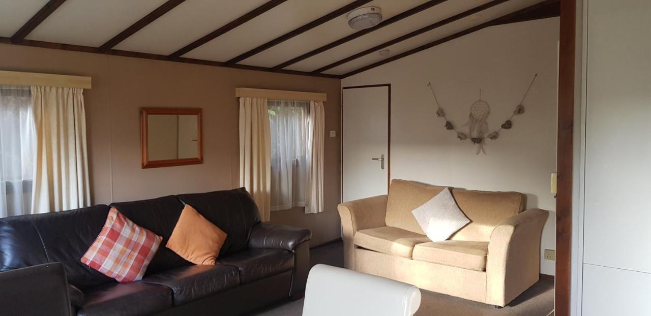 The Raddle Inn Log Cabins Croxden Екстер'єр фото