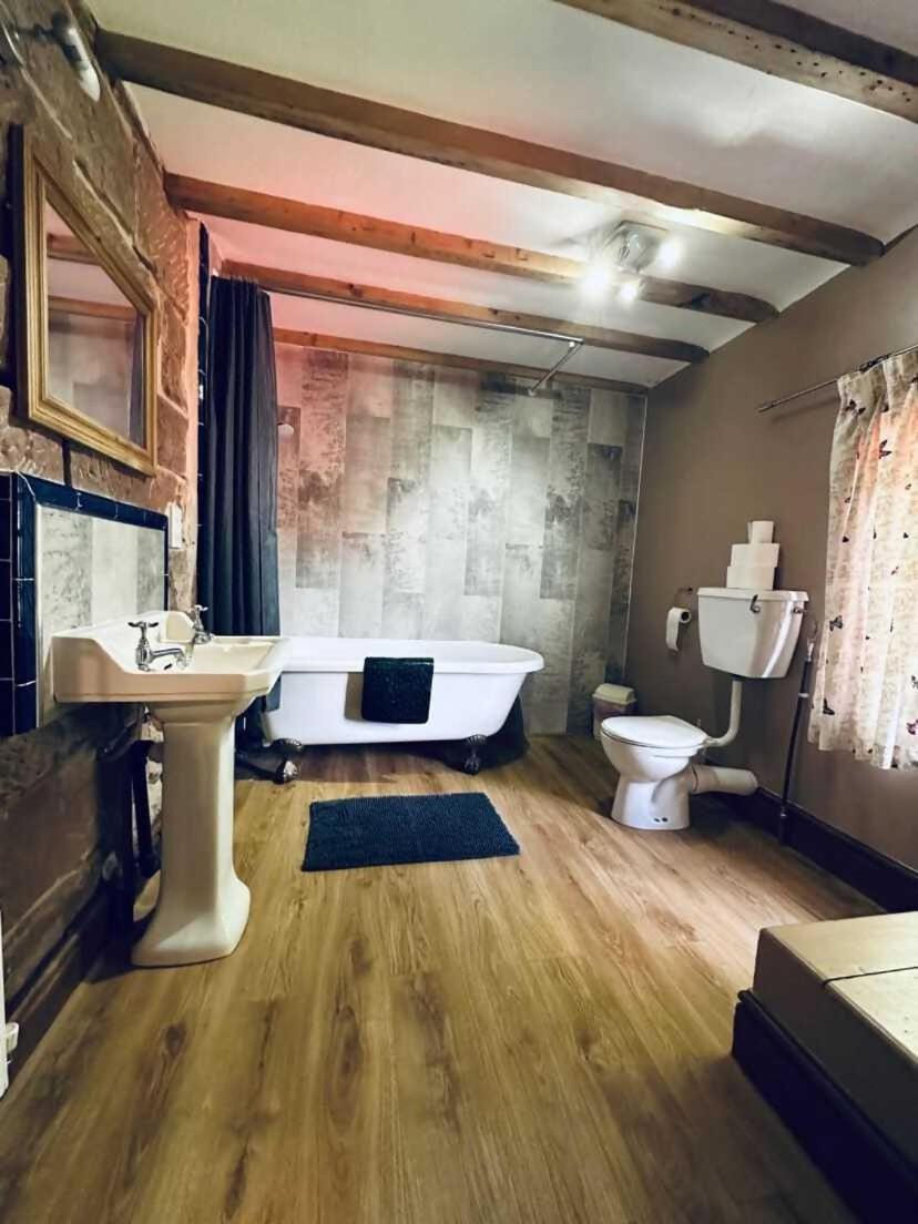 The Raddle Inn Log Cabins Croxden Екстер'єр фото